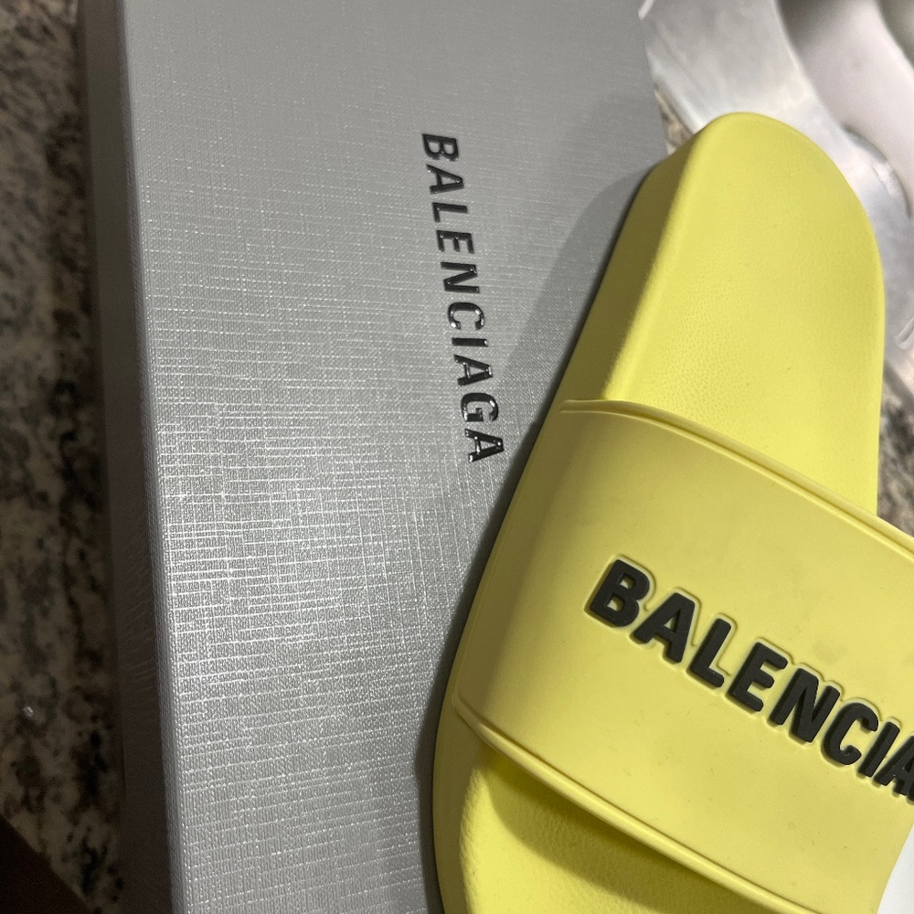 balenciaga slides